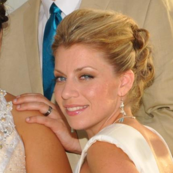 Meet your Posher, Amanda - Picture 1 of 1